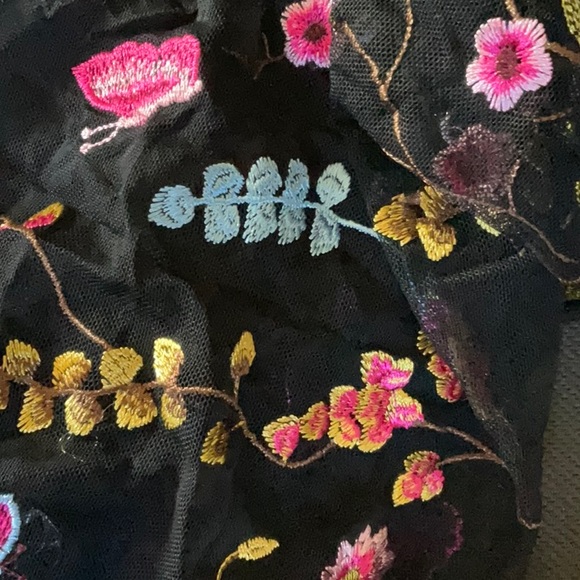 “ EMBROIDERED FLORAL TOP” Sheer Black Netting with Lovely Embroidery. - Picture 10 of 13